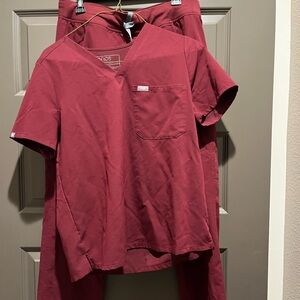 Fig Scrub Set: Wine, L top/L bottom